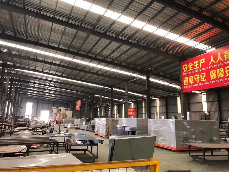 Zhejiang Huier Coating Environmental Protection Equipment Co., Ltd linea di produzione del fabbricante