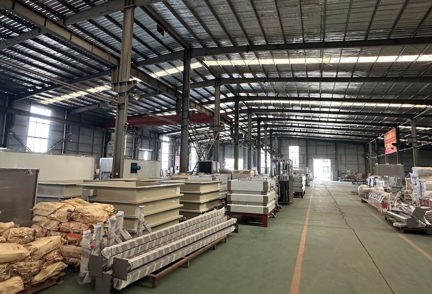 Zhejiang Huier Coating Environmental Protection Equipment Co., Ltd linea di produzione del fabbricante