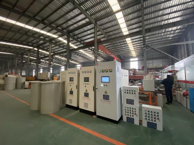 Zhejiang Huier Coating Environmental Protection Equipment Co., Ltd linea di produzione del fabbricante